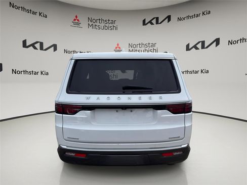 Used 2022 Jeep Wagoneer Series II image 3
