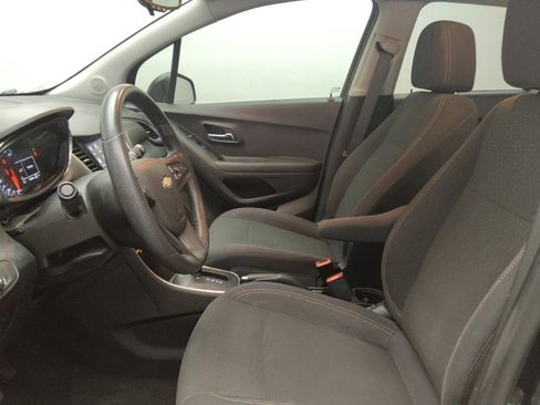 Used 2020 Chevrolet Trax LS w/ Tint and Cruise Package image 17