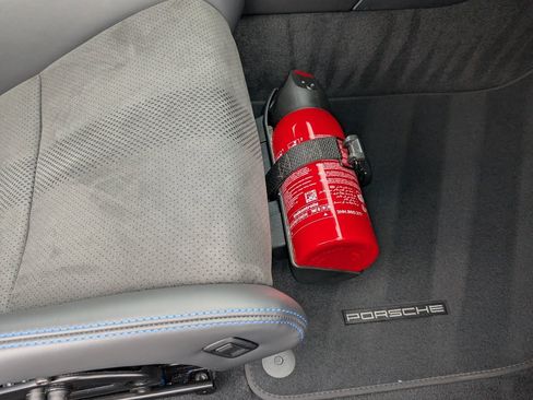 Used 2025 Porsche 718 Boxster Spyder RS image 17