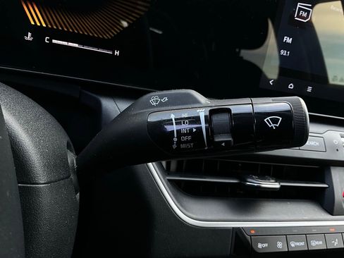 Used 2025 Kia K4 LXS image 36