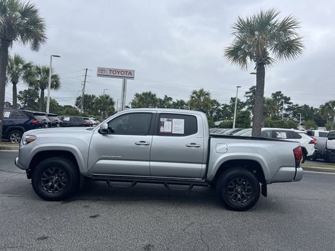 Used 2023 Toyota Tacoma SR5 w/ Technology Package AWD/4WD image 7
