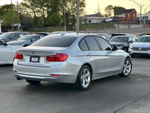Used 2014 BMW 320i Sedan RWD image 2
