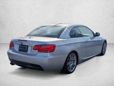 Used 2011 BMW 328i Convertible image 5