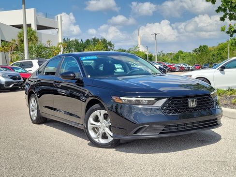 Certified 2023 Honda Accord LX image 32