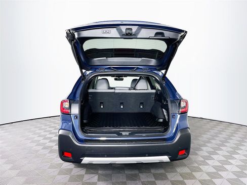 Used 2024 Subaru Outback Limited image 32