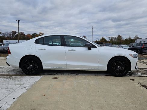 Used 2023 Volvo S60 B5 Plus w/ Climate Package image 7