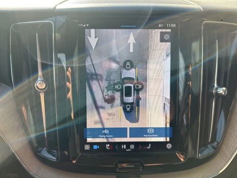 Certified 2025 Volvo XC60 B5 Plus image 24