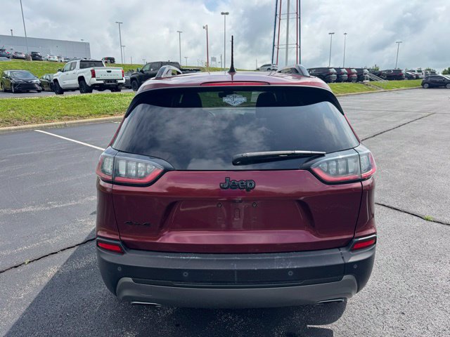 Used 2019 Jeep Cherokee Limited w/ Luxury Group AWD/4WD image 4