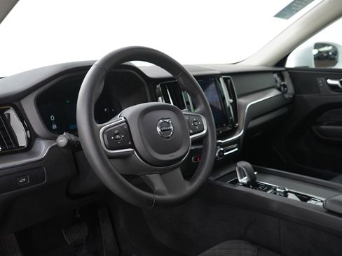 Used 2023 Volvo XC60 B5 Core AWD/4WD image 27