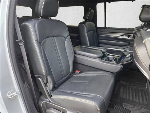 Used 2023 Jeep Grand Wagoneer Series II w/ Quick Order Packagew 28T image 22