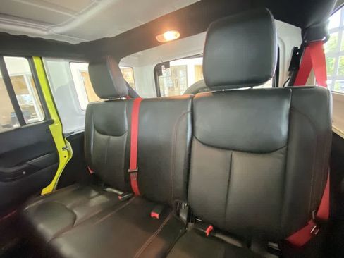Used 2018 Jeep Wrangler Unlimited Rubicon AWD/4WD image 22