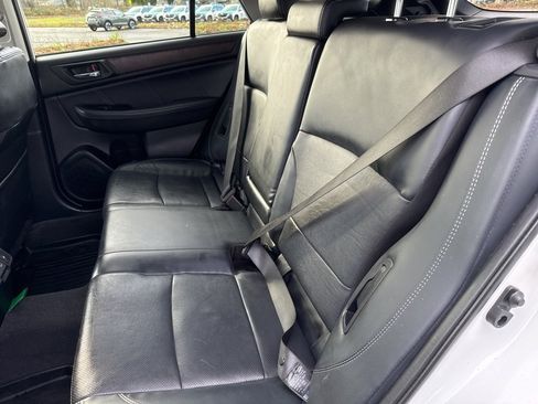 Used 2019 Subaru Outback 2.5i Limited w/ Popular Package #2 image 18
