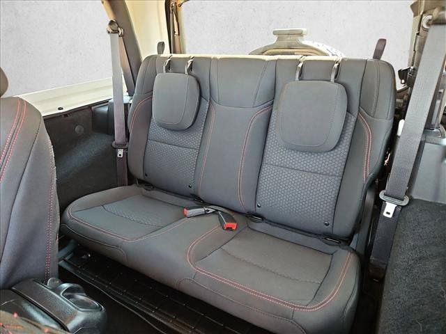 Used 2019 Jeep Wrangler Rubicon AWD/4WD image 17