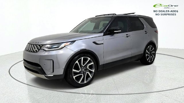 Used 2025 Land Rover Discovery S AWD/4WD image 3