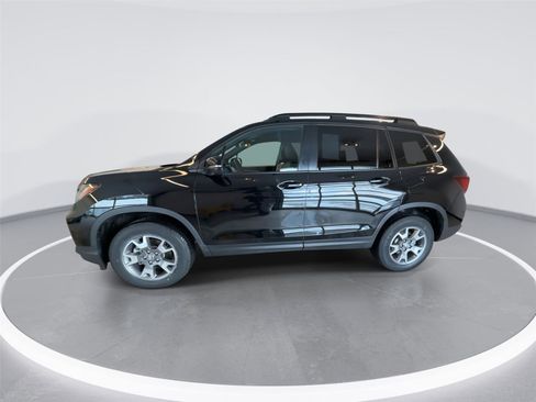 Used 2023 Honda Passport TrailSport image 5