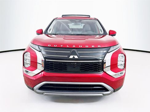 New 2025 Mitsubishi Outlander SE image 2