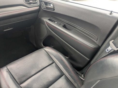 Used 2024 Dodge Durango GT RWD image 17