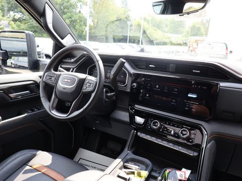 Used 2026 GMC Sierra 2500 AT4 w/ AT4 Premium Plus Package AWD/4WD image 33