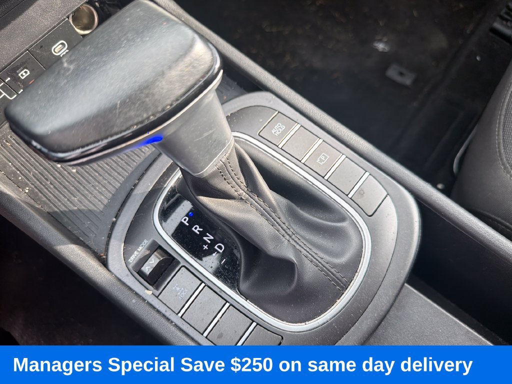 Used 2025 Hyundai Kona SEL AWD/4WD image 21