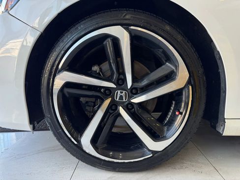 Used 2019 Honda Accord Sport image 8