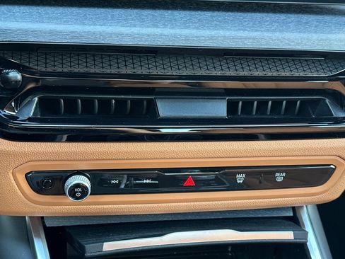 New 2026 BMW 330i Sedan w/ M Sport Package image 19