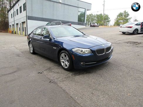 Used 2011 BMW 528i Sedan image 1