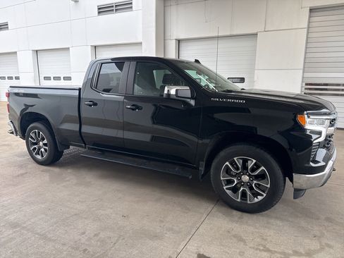 Used 2022 Chevrolet Silverado 1500 LT image 4