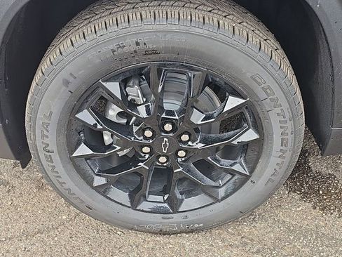 New 2026 Chevrolet Traverse LT w/ Midnight/Sport Edition FWD image 31