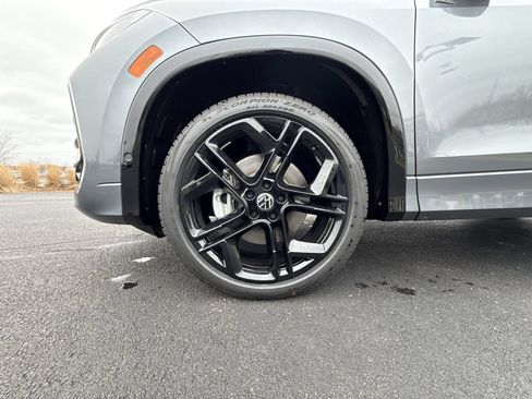 New 2026 Volkswagen Tiguan SE R-Line AWD/4WD image 10