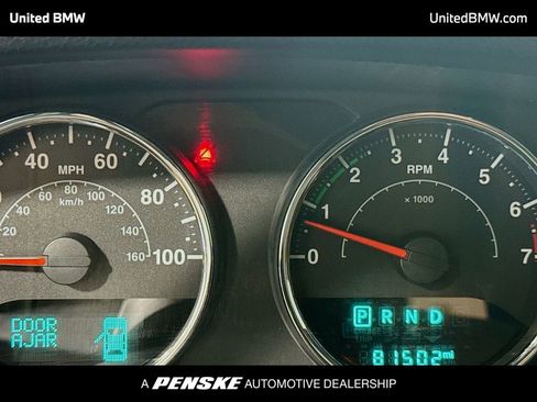 Used 2015 Jeep Wrangler Unlimited Sahara w/ Connectivity Group image 7