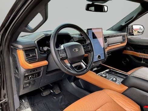 Certified 2024 Ford Expedition Platinum AWD/4WD image 19