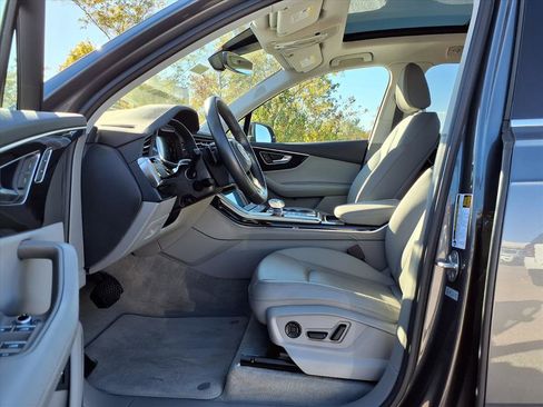 Used 2022 Audi Q7 Premium Plus image 23