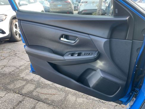 Used 2025 Nissan Sentra SV image 18