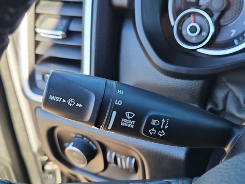 Used 2019 RAM 1500 Big Horn image 25