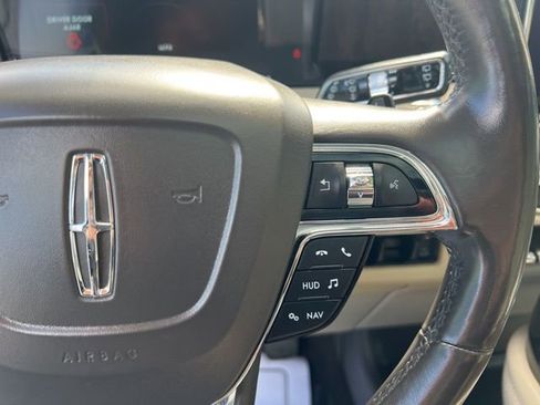 Used 2019 Lincoln Navigator Reserve image 36