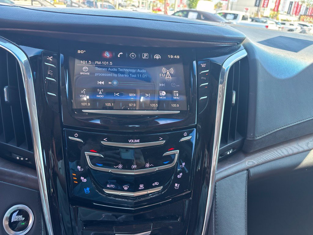 Used 2015 Cadillac Escalade Premium AWD/4WD image 25
