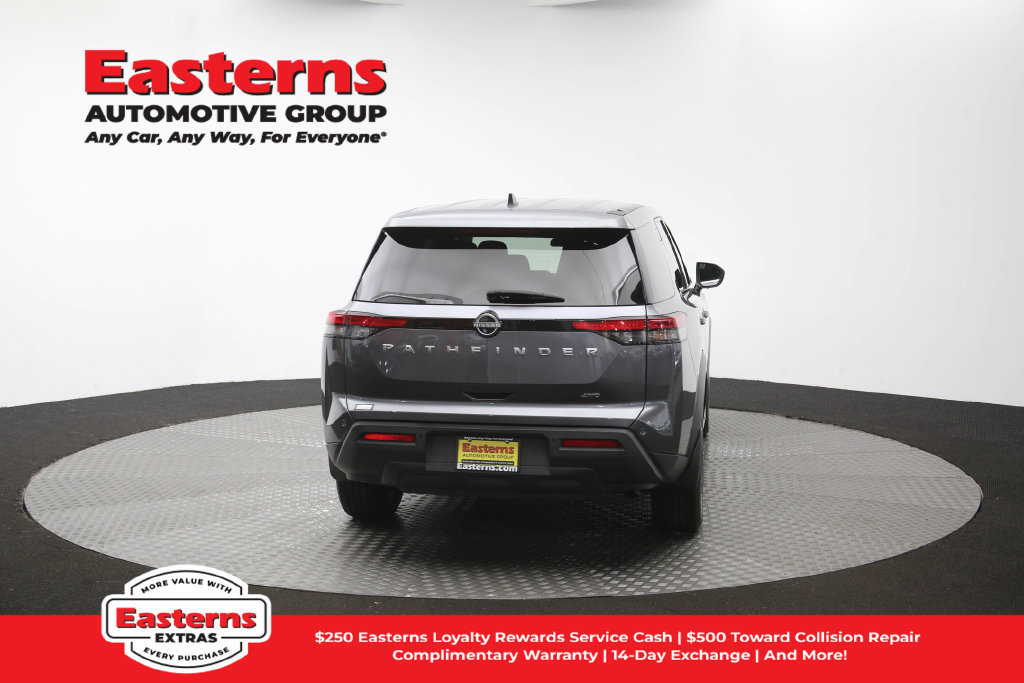 Used 2024 Nissan Pathfinder S AWD/4WD image 40