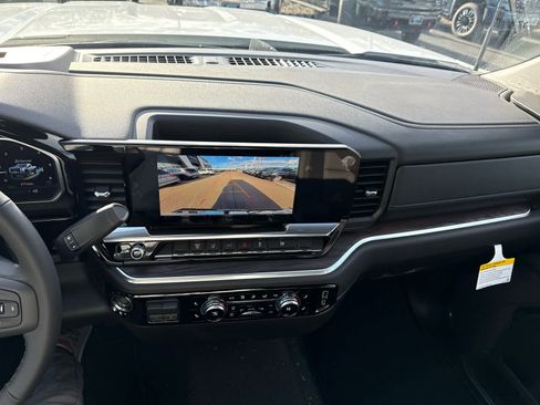 New 2026 GMC Sierra 2500 SLT image 21