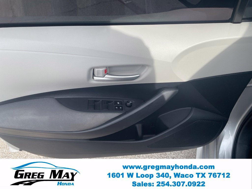 Used 2021 Toyota Corolla LE FWD image 11