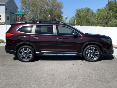 Certified 2023 Subaru Ascent Touring AWD/4WD image 7