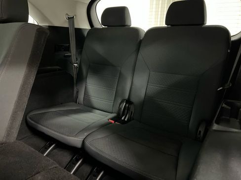 Used 2019 Kia Sorento LX image 23