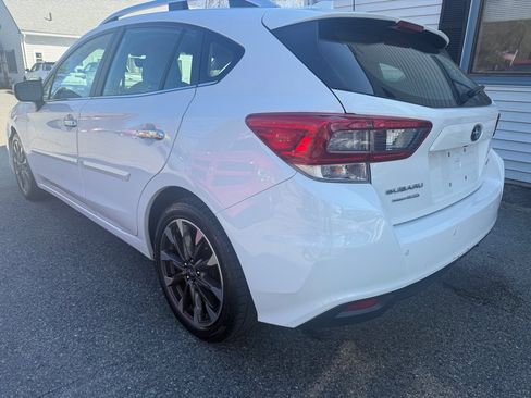 Used 2022 Subaru Impreza 2.0i Limited image 2