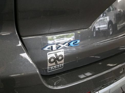 Used 2023 Jeep Grand Cherokee 4WD 4xe w/ Luxury Tech Group II image 10