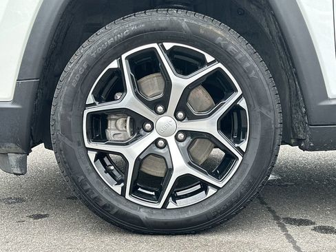 Certified 2024 Jeep Compass Limited AWD/4WD image 16