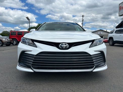 Used 2023 Toyota Camry LE image 4