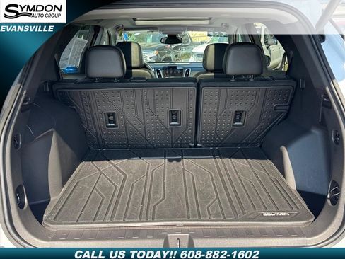 Used 2023 Chevrolet Equinox Premier image 5