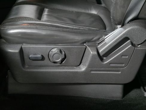 Used 2011 Ford F150 Raptor w/ Graphics Pkg image 20