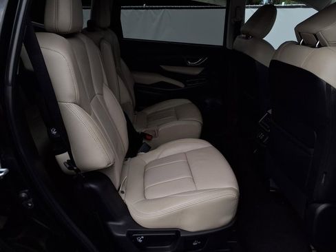 Used 2023 Subaru Ascent Limited image 20