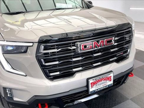 Used 2026 GMC Acadia AT4 w/ Luxury Package AWD/4WD image 30