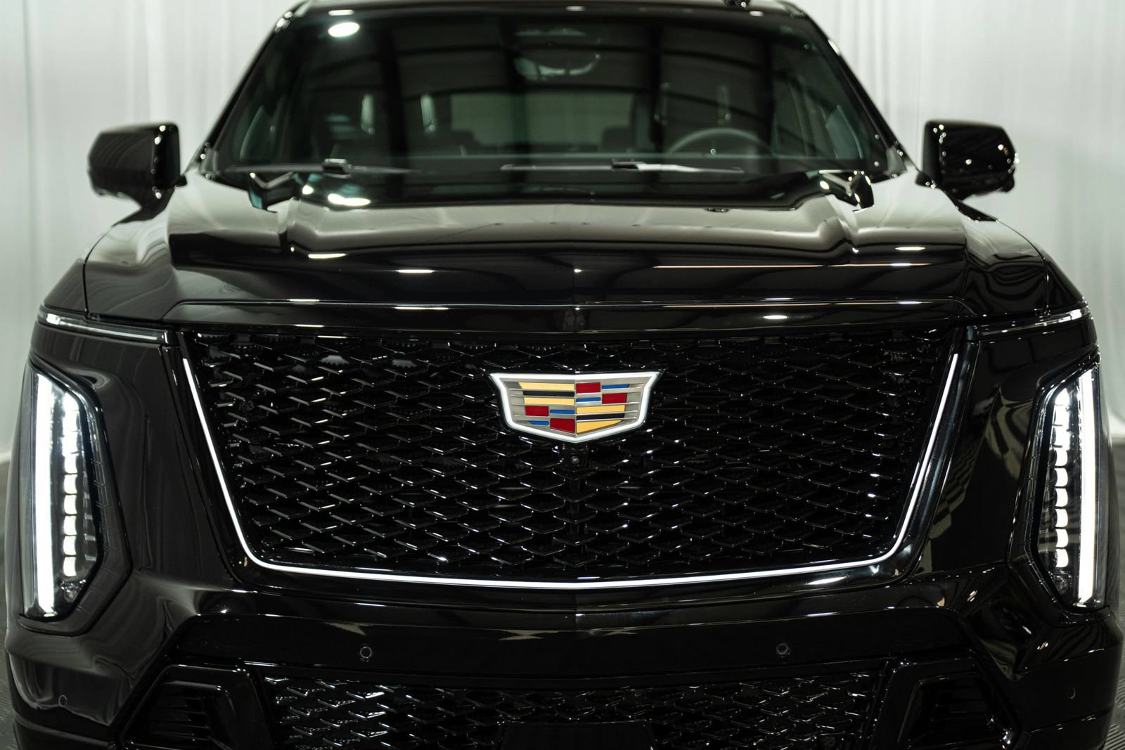 Used 2026 Cadillac Escalade V AWD/4WD image 7